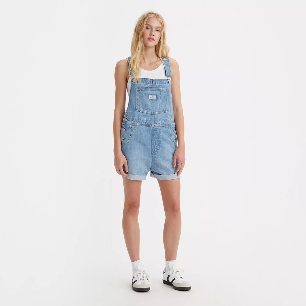 ✨BRAND NEW✨ Levi’s Vintage Shortalls
